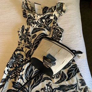 Medium Who What Wear Black and Cream Floral Dress